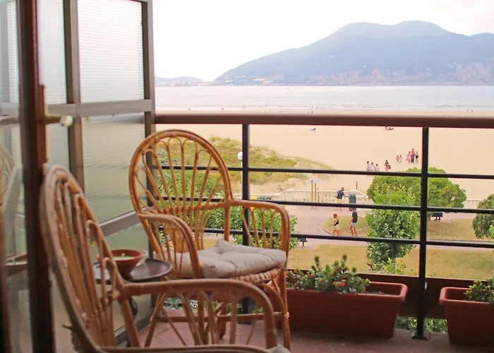 Piso Con Vistas A La Playa De - Bellavista *