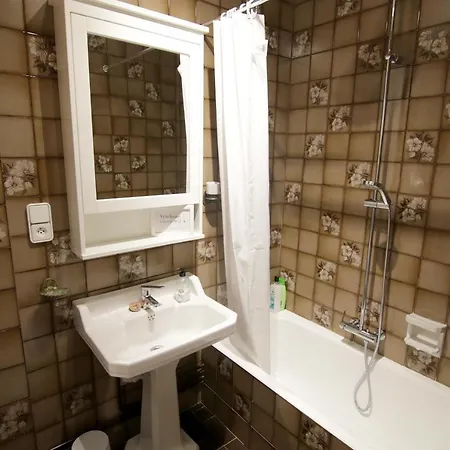 Piso Con Vistas A La Playa De - Bellavista * Laredo