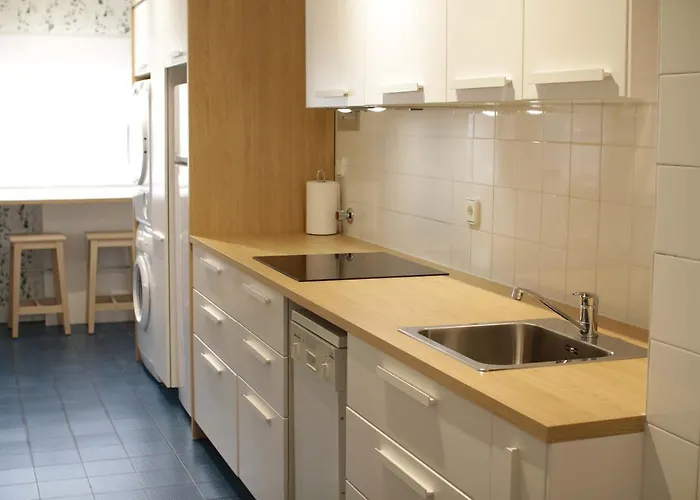 Piso Con Vistas A La Playa De - Bellavista * Laredo